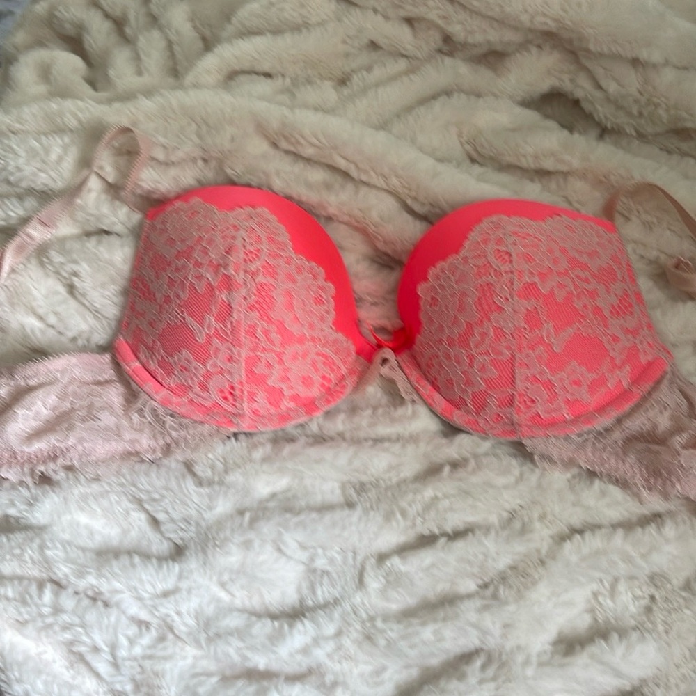 Victoria’s Secret Dream Angels Push-Up Bra